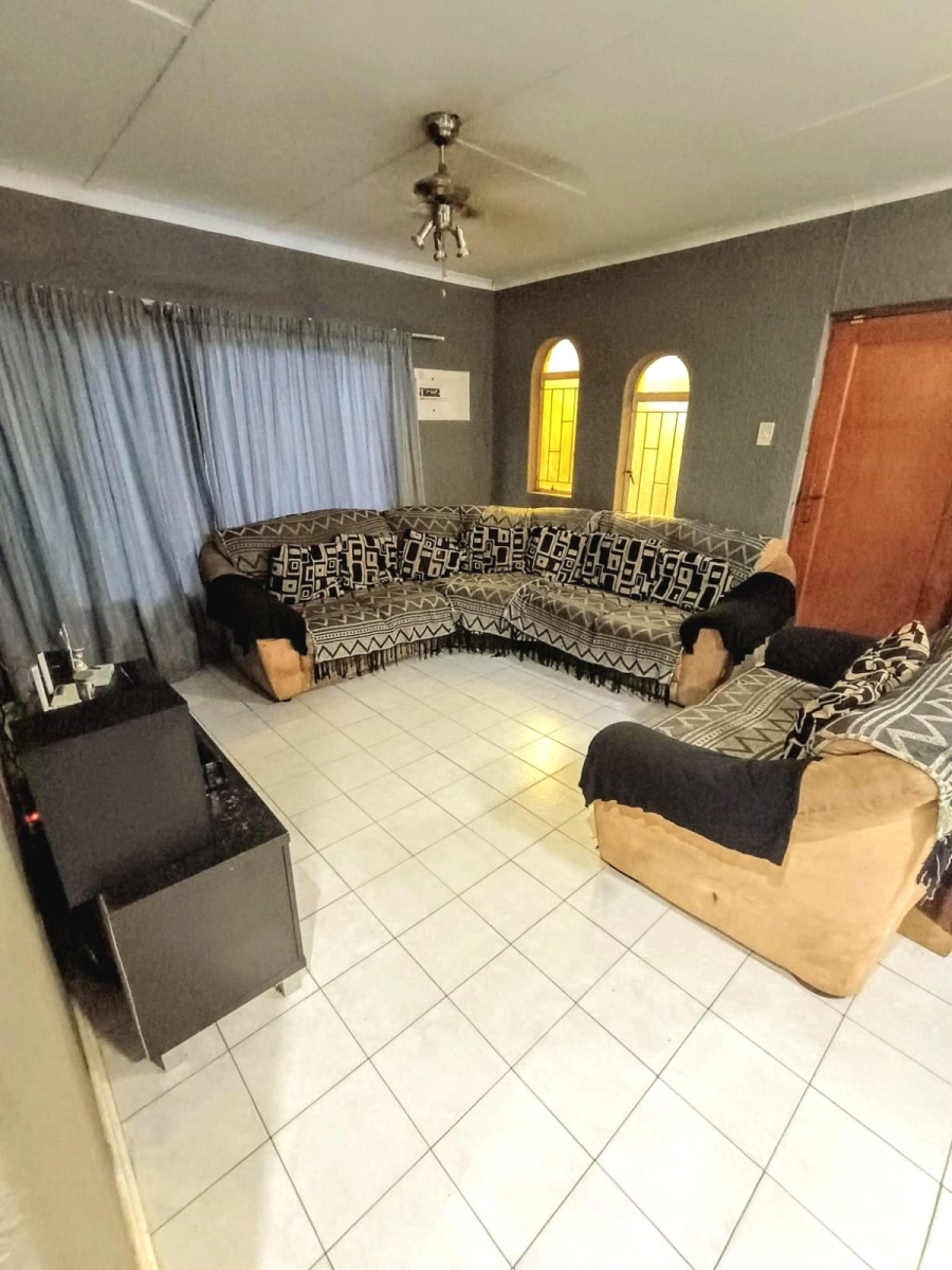 3 Bedroom Property for Sale in Safari Gardens North West